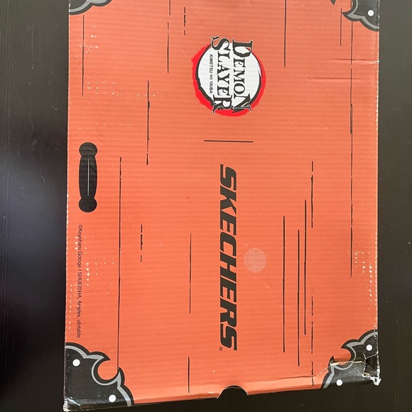 Demon Slayer Skechers theme - Picture 5 of 5